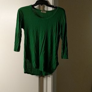 Green three quarter sleeve top
